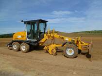 O&K F 106.6A (Baujahr 2004, zul. Gesamtgewicht 11.500 kg, Leistung 91 kW) am 15.08.2013 bei Perl