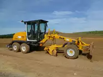 O&K F 106.6A (Baujahr 2004, zul. Gesamtgewicht 11.500 kg, Leistung 91 kW) am 15.08.2013 bei Perl