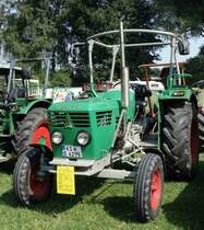 Deutz steht bei der Oldtimerausstellung in Gudensberg, Juli 2015