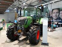 Fendt Vario 313 am 06.08.15 im Fendt Forum Marktoberdorf 