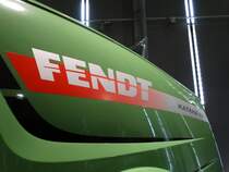 Fendt Katana 65 Logo am 06.08.15 im Fendt Forum Marktoberdorf