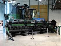 Fendt 6335 C am 06.08.15 im Fendt Forum Marktoberdorf