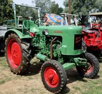 Fendt Dieselross steht bei der Oldtimerausstellung in Gudensberg im Juli 2015