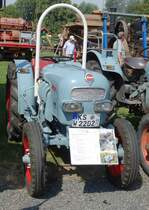 Eicher Puma in Schmalspurausführung steht bei der Oldtimerausstellung in Gudensberg, Juli 2015