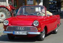 Auto Union F11 als Cabrio unterwegs auf dem Ausstellungsgelände in Gudensberg, Juli 2015