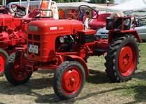 Fahr D 12 N, steht bei der Oldtimerausstellung in Gudensberg im Juli 2015