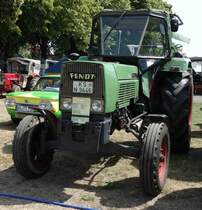 Fendt Farmer 3 S steht im Juli 2015 bei der Oldtimerausstellung in Gudensberg