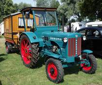 Hanomag R 22 mit angehängtem Schäferwagen steht im Juli 2015 bei der Oldtimerausstellung in Gudensberg