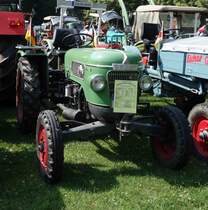 Fendt Fix 2D, steht bei der Oldtimerausstellung in Gudensberg, Juli 2015
