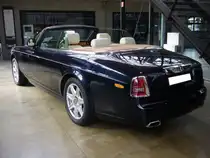 Heckansicht eines Rolls Royce Phantom VII Drophead Coupe. Classic Remise Düsseldorf am 06.09.2015.