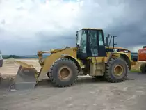 Caterpillar 962G am 19.06.2010 auf einer Baustelle in der Nähe von Irrel