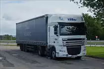 . DAF XF Sattelzug gesehen am 06.09.2015 aus einem Parkplatz.