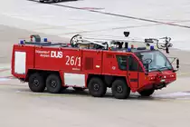 Löschfahrzeug 26/1 der Flughafenfeuerwehr Düsseldorf am Flughafen Düsseldorf 13.9.2015