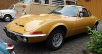 Opel GT, ausgestellt beim Ortsjubiläum 850 Jahre Hofaschenbach, Juli 2015