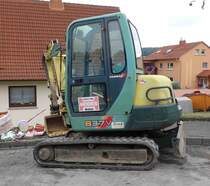 Yanmar B37V steht auf einer Baustelle in 36100 Petersberg-Marbach im Juli 2015