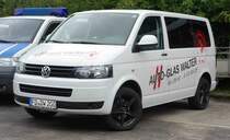VW T5 der Firma  WALTHER , gesehen in Hünfeld im August 2015