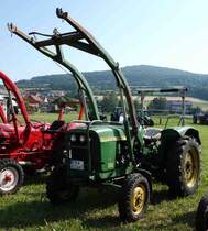 John Deere 300, gesehen beim Oldtimertreffen in Eiterfeld-Ufhausen im Juli 2015