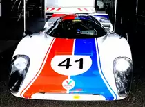 Frantansicht der 41,LOLA T70 MK3B 5000ccm, Bj. 1969 in der Boxenlager bei den Spa Classic am 19.9.2015 Fahrer: TROMANS Grant (GB) & MEADEN Richard (GB)