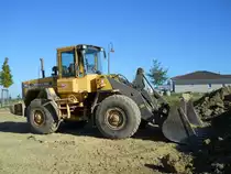 Volvo L 90C am 10.10.2010 in Wincheringen