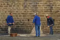 . Vorführung vom Getreidedreschen wie Früher mit dem Schlegel, eine sehr Mühselige Arbeit, gesehen an den Dampftagen im Fon de Gras. 12.09.2015