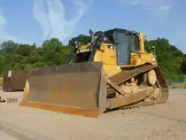 Caterpillar D6T LGP am 22.06.2014 in der Nähe von Esch/Alzette (Lux.)