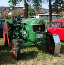Deutz D 40, präsentiert beim Oldtimertreffen in Eiterfeld-Ufhausen im Juli 2015