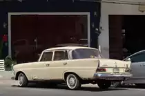 Mercedes-Benz 220D, Krabi Town, Thailand, 28.02.2014