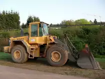 Volvo L 120E am 10.04.2011 in Saarburg
