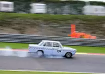 134 BMW 1800 Ti, Bj.1965, Fahrer WOOD Tony (GB) &
McGUIRE Eddie (IRL).Historic Motor Racing News U2TC Rennen, Mitzieher beim 6h Spa Classic am 19.September