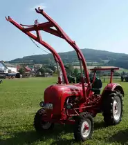 Porsche Diesel, ausgestellt beim Oldtimertreffen in Eiterfeld-Ufhausen im Juli 2015