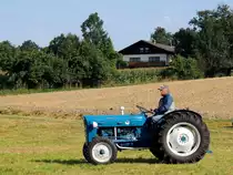 Fordson Super Dexta, Baujahr 1962; am Weg zur 10. Wadholz-Classic150719