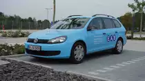 Golf Variant der Firma  EAB  steht auf einem Parkplatz im Biebergemünd im August 2015
