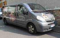 Opel Movano als Werbeträger für das  Pfundsmuseum  in Kleinsassen, August 2015