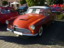 DKW Auto Union 1000 Sp. 1958 - 1965. Der sportliche Zweisitzer mit der Karosserie im Stil des seinerzeitigen Ford Thunderbird wurde 1957 auf der Frankfurter Automobil-Ausstellung vorgestellt. Es wurden ziemlich genau 5000 Coupes produziert. Der 3-Zylinderzweitaktmotor leistet 55 PS aus 980 cm³ Hubraum. Prinz-Friedrich-Oldtimertreffen am 27.09.2015 in Essen.