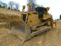 Caterpillar D7R2 bei Bauarbeiten an der Eisenbahnstrecke zwischen Luxemburg und Contern, 21.04.2013