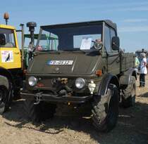 Unimog, gesehen anl. der Oldtimerausstellung Baiersröder Hof im August 2015