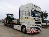 SCANIA-R580 mit Tiefladerauflieger und Ladegut JD-8335R; 150914