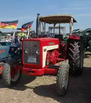 IHC 724, ausgestellt bei der Oldtimerausstellung Baiersröder Hof im August 2015