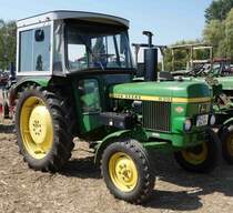 John Deere 830, ausgestellt bei der Oldtimerausstellung Baiersröder Hof im August 2015