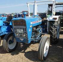 Ford 3000, ausgestellt bei der Oldtimerausstellung Baiersröder Hof im August 2015