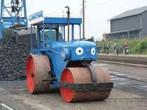Straßenwalze - gesehen am 6.9.2014 2014 beim großen Eisenbahn-Spektakel  „Terug naar Toen - Zurück nach Damals“ der Museumseisenbahn VSM in Beekbergen / NL,
