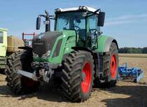 Fendt 824, bei der Oldtimerausstellung Baiersröder Hof im August 2015