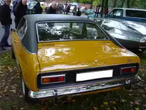 Heckansicht eines maisgelben 1971´er Ford Capri 1700 GT. Besucherparkplatz der Historicar am 17.10.2015.