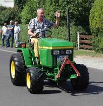 John Deere 670 unterwegs in Pferdsdorf anl. der 2015er Oldtimerveranstaltung im August