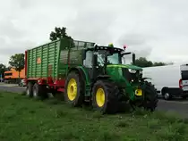 John Deere 6175R am 28.09.15 bei Großkotzenburg
