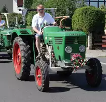 Deutz 2506,  unterwegs in Pferdsdorf anl. der 2015er Oldtimerveranstaltung im August