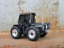 Schlüter Super Trac 2500 VL von Schuco im Maßstab 1:87