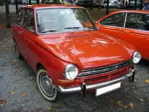 DAF 55 Limousine. 1967 - 1972. Der 55´er war mit dem 4-Zylinderreihenmotor des Renault 8 ausgerüstet, der aus 1.1l Hubraum 45 PS leistet. Die Kraftübertragung erfolgt über eine stufenlose Variomatic. Historicar am 17.10.2015.