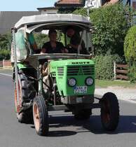 Deutz 3006, unterwegs in Pferdsdorf anl. der 2015er Oldtimerveranstaltung im August