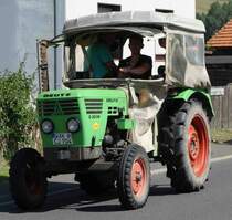 Deutz 3006, unterwegs in Pferdsdorf anl. der 2015er Oldtimerveranstaltung im August